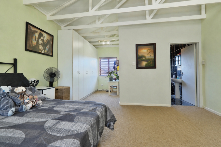 1 Bedroom Property for Sale in Charlo Eastern Cape